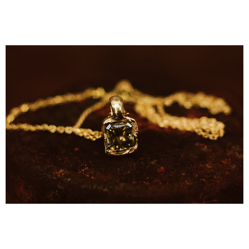 X 2.78ct Deep Green Diamond Pendant Necklace