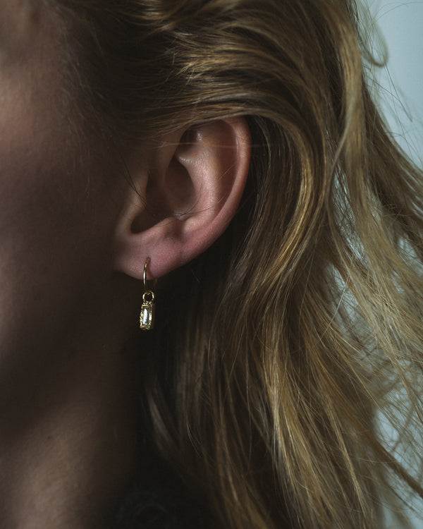 Armach 1ct Lemon Baguette Diamond Drops | LI 10mm Hammered Clicker Hoop Earrings