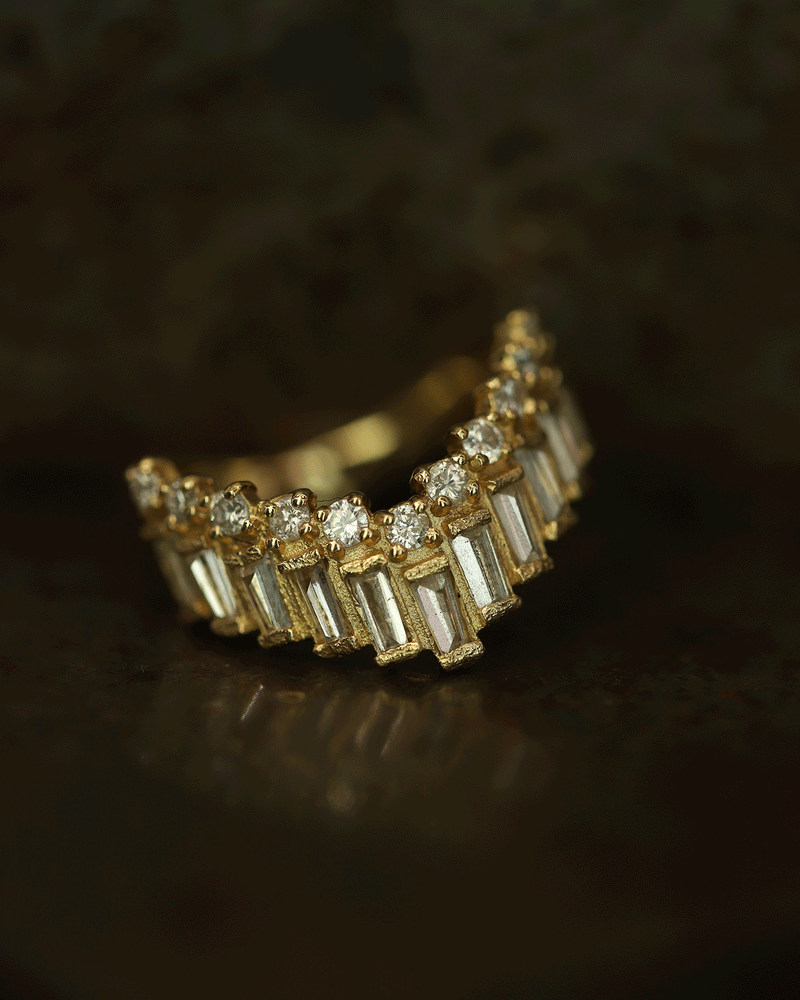 Armach Baguette & Round Diamond Extra Large V Shape Scatter Ring