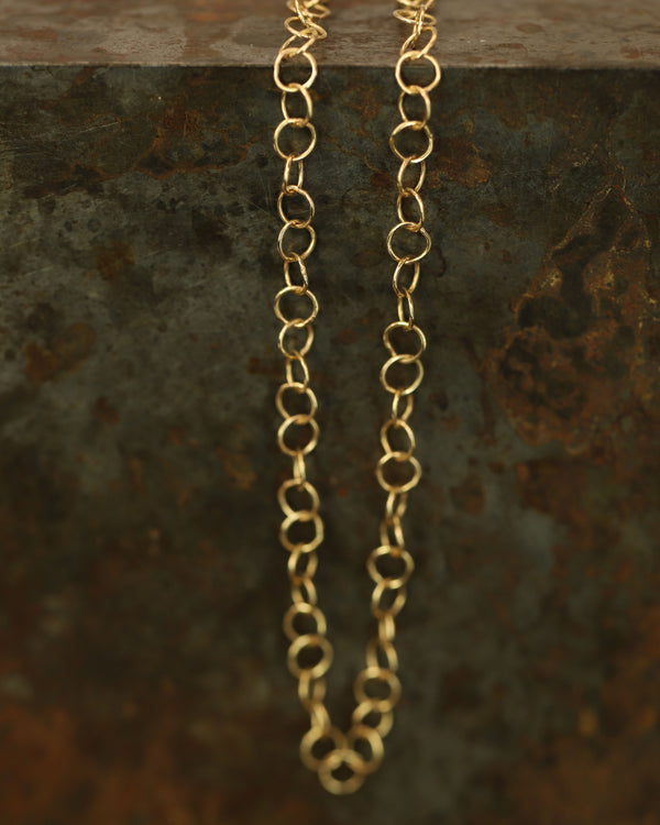 I Small Wide Twisted Gold Link Chain Bracelet