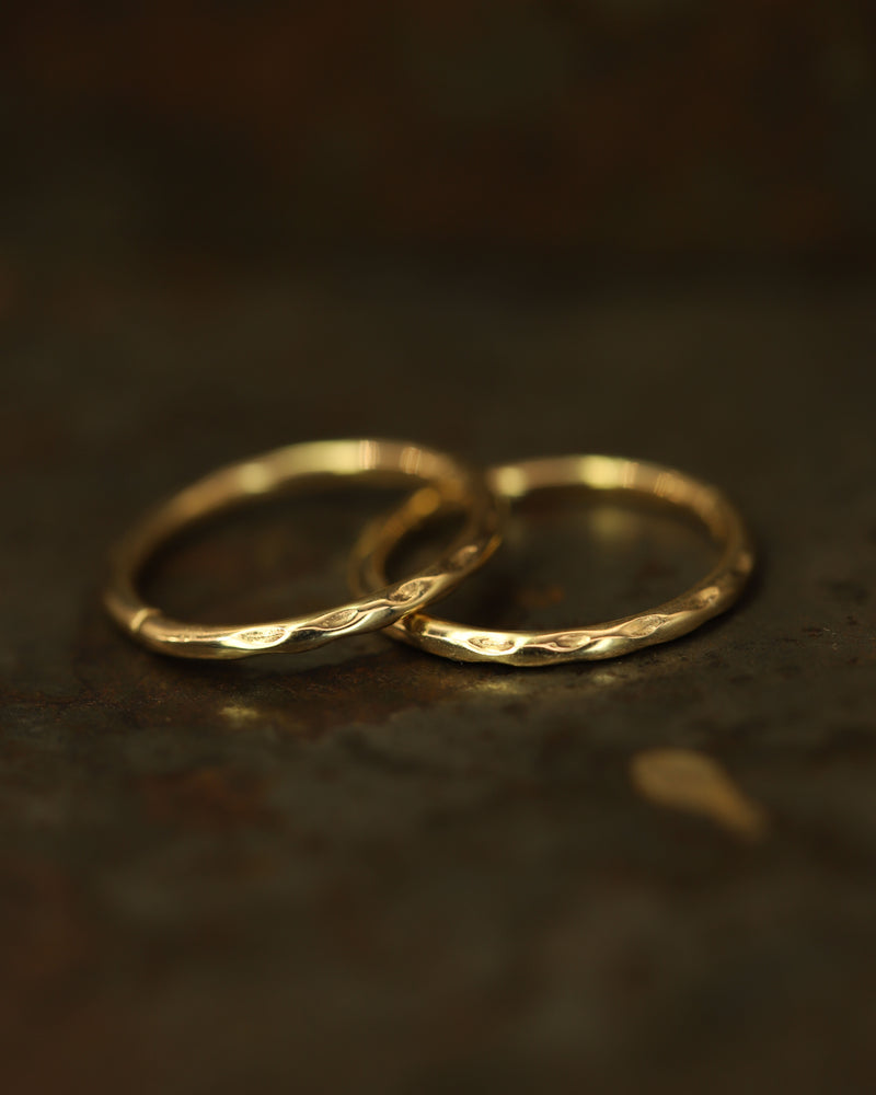 LI 12mm Hammered Single Clicker Hoop Earring