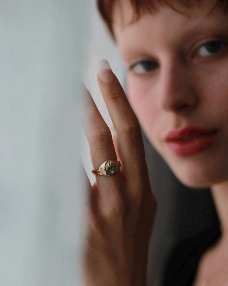 Medium Signet Ring