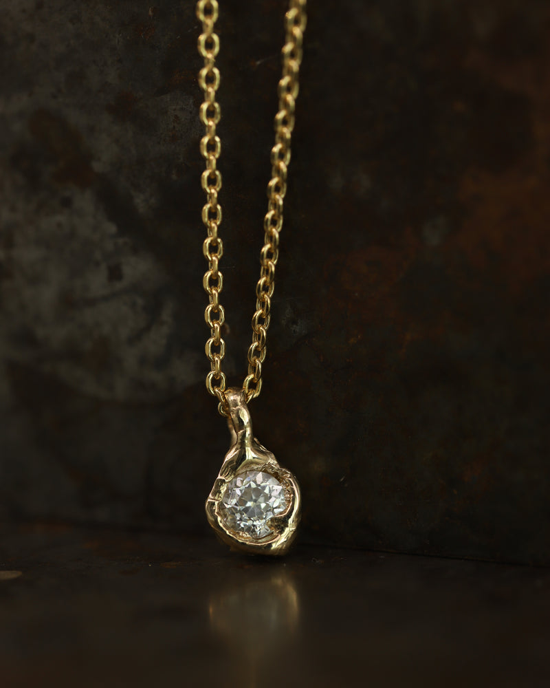 V 0.75ct Old Cut Diamond Nugget Pendant Necklace