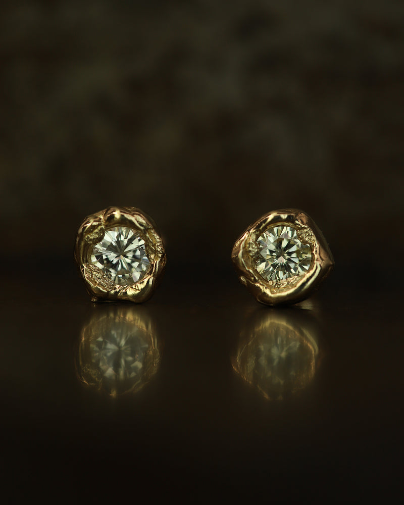 X 0.6ct Brilliant Cut White Diamond Stud Earrings
