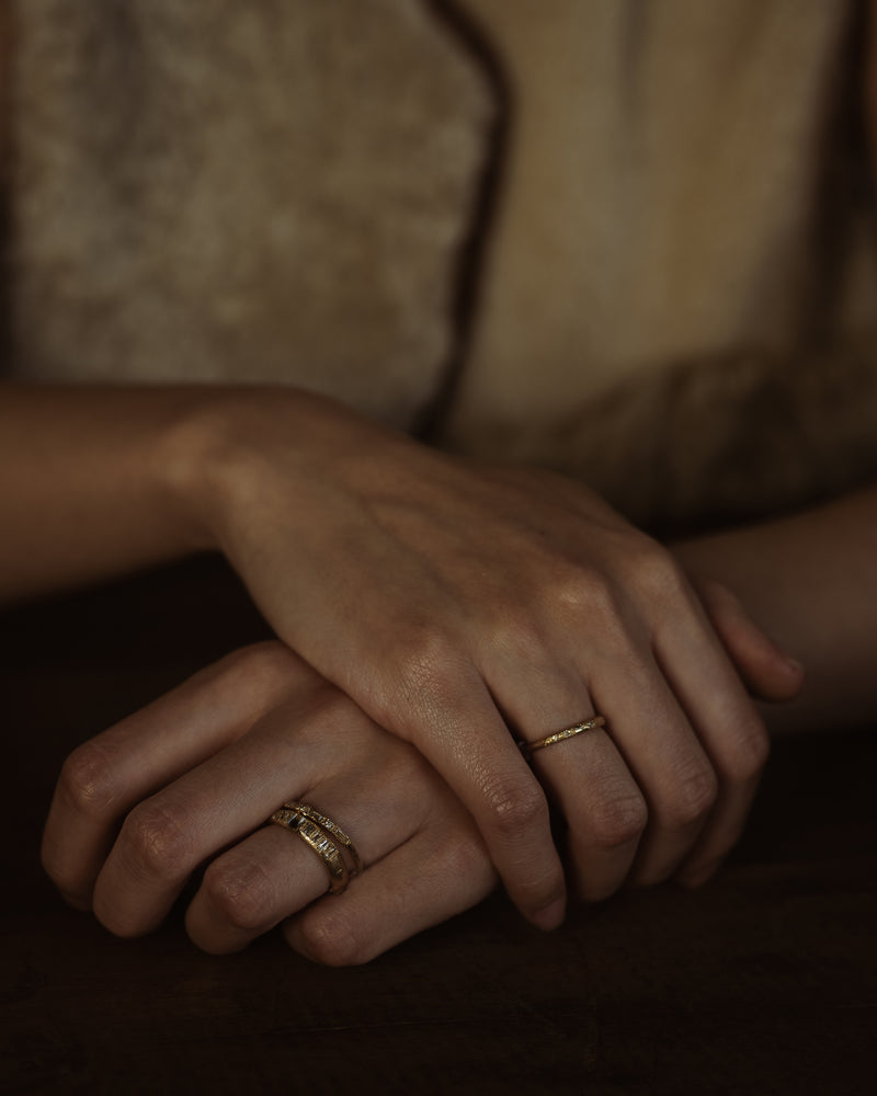 X 2mm White Diamond Scatter Ring