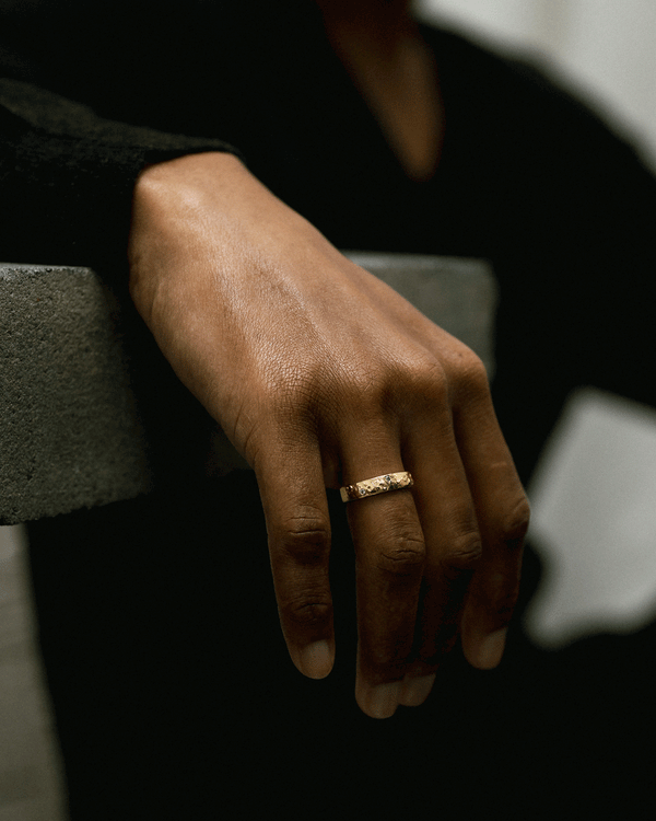 XIX 5mm Salt & Pepper Scatter Ring