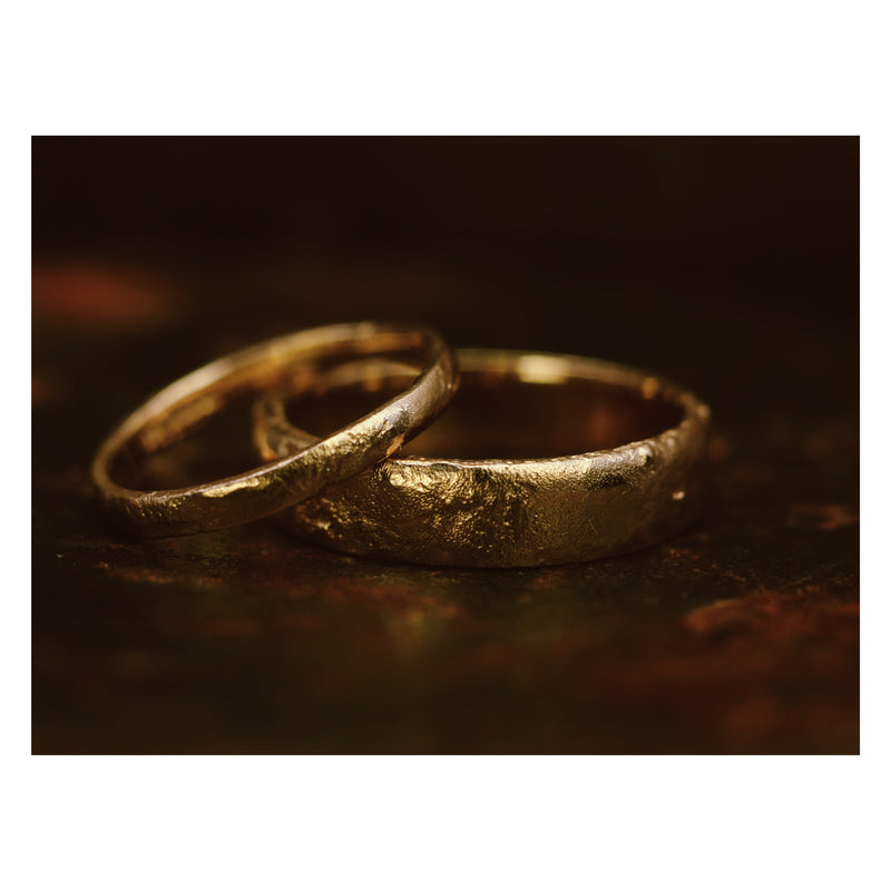 XIX 2mm Gold Reticulated Flat Wedding Band